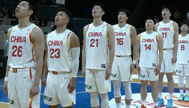 开云-中国男篮逆转后，更衣室庆祝曝光！小组形势有变：首支晋级队诞生